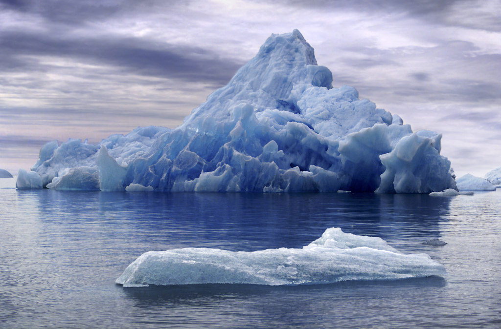 Using icebergs for freshwater